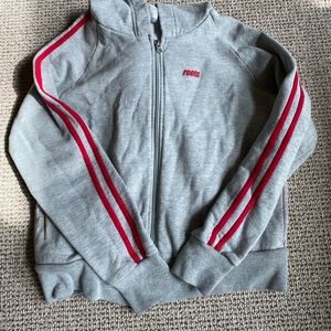 Roots zip up
